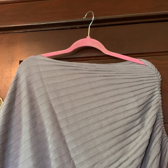 VERY unique maxstudio.com sweater/poncho - Picture 9 of 9